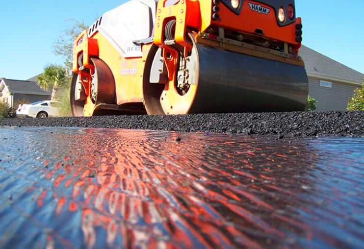 asphalt-interlayers-and-roller