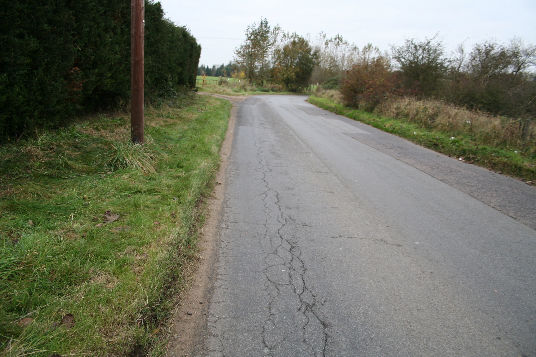 Stone Road, Dereham - Edge Cracking